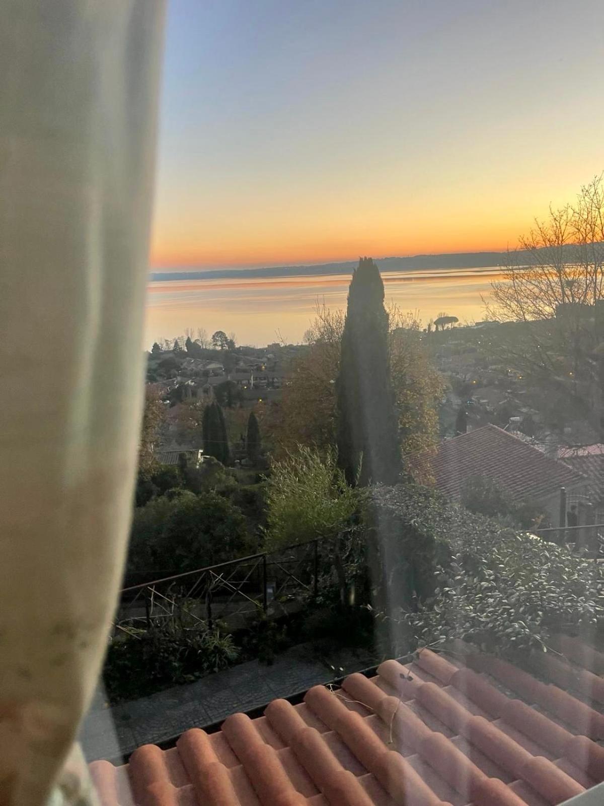 Sguardo Sul Lago Trevignano Romano Exteriér fotografie